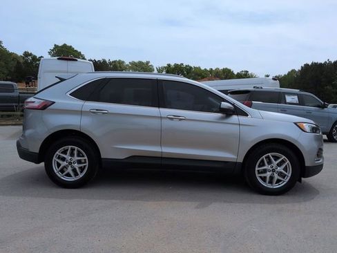 Certified 2023 Ford Edge SEL w/ Convenience Package AWD/4WD image 3
