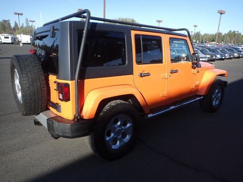 Used 2013 Jeep Wrangler Unlimited Sahara w/ Mopar Chrome Edition Group AWD/4WD image 5