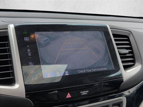 Used 2016 Honda Pilot Touring image 13