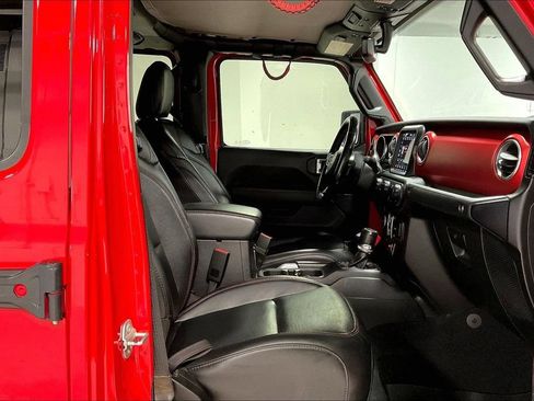 Used 2020 Jeep Gladiator Rubicon w/ Dual Top Group AWD/4WD image 9