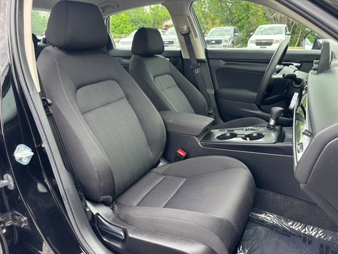 Used 2025 Honda Civic LX image 19