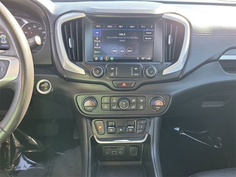 Used 2020 GMC Terrain SLT image 13