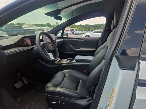 Used 2023 Tesla Model X AWD/4WD image 7