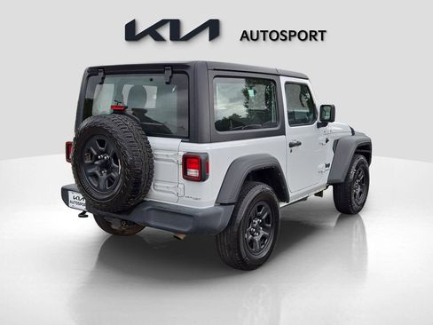 Used 2023 Jeep Wrangler Sport image 7