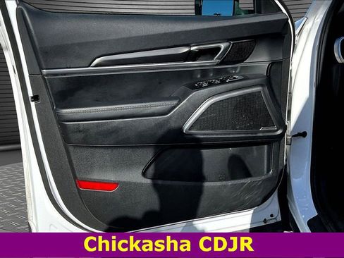 Used 2025 Kia Telluride S image 19