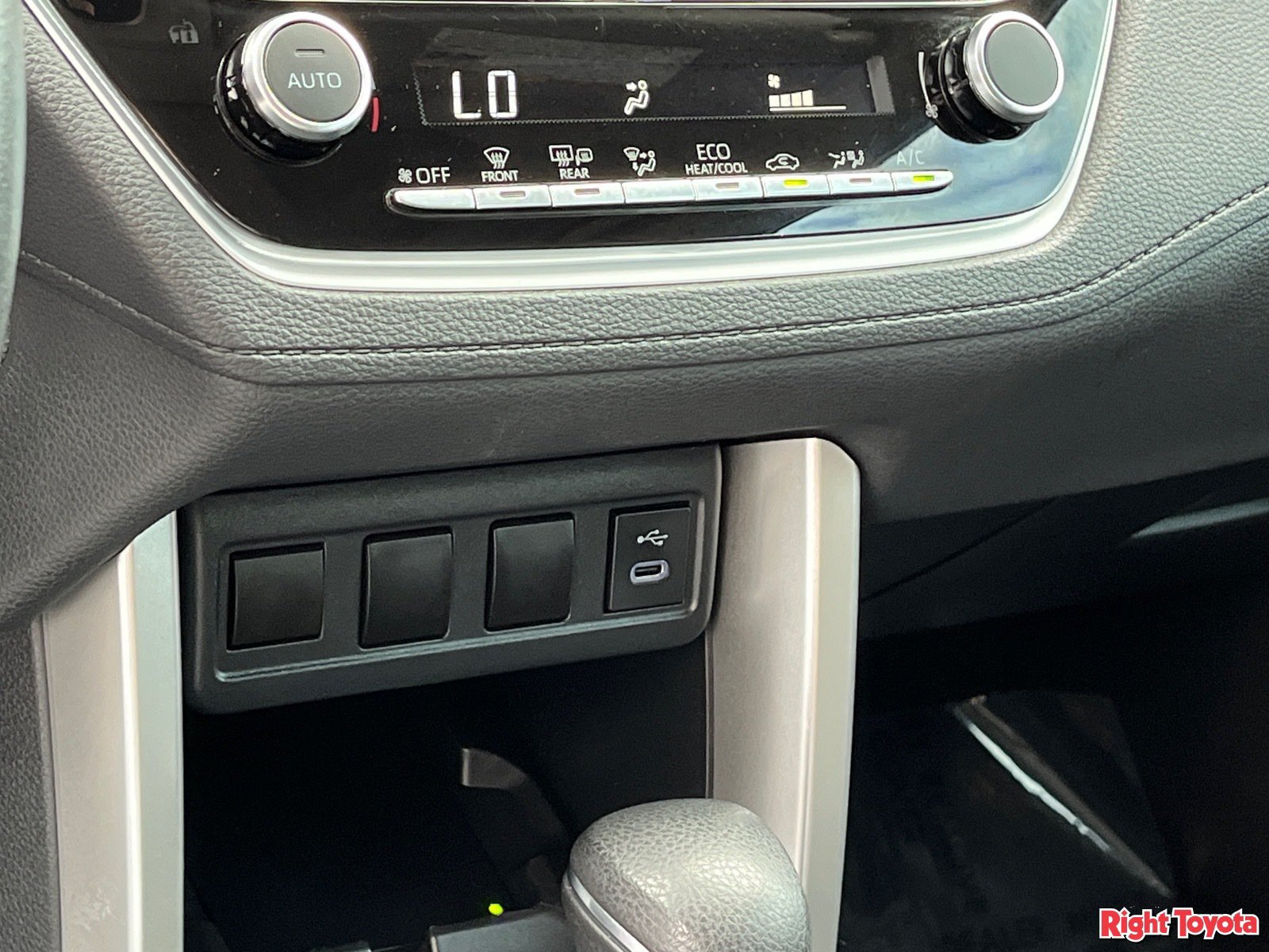 Certified 2024 Toyota Corolla Cross LE w/ Moonroof Package FWD image 30