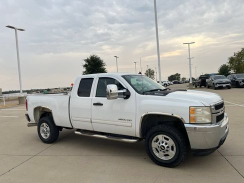 Used 2011 Chevrolet Silverado 2500 LT RWD image 7