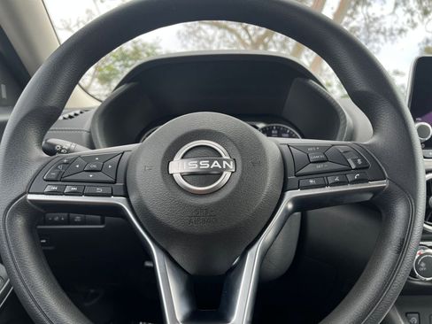 Used 2025 Nissan Sentra SV FWD image 28