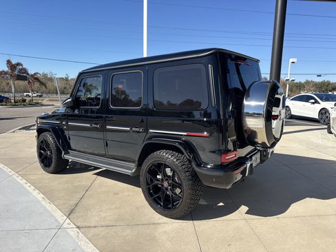 Used 2022 Mercedes-Benz G 550 image 2