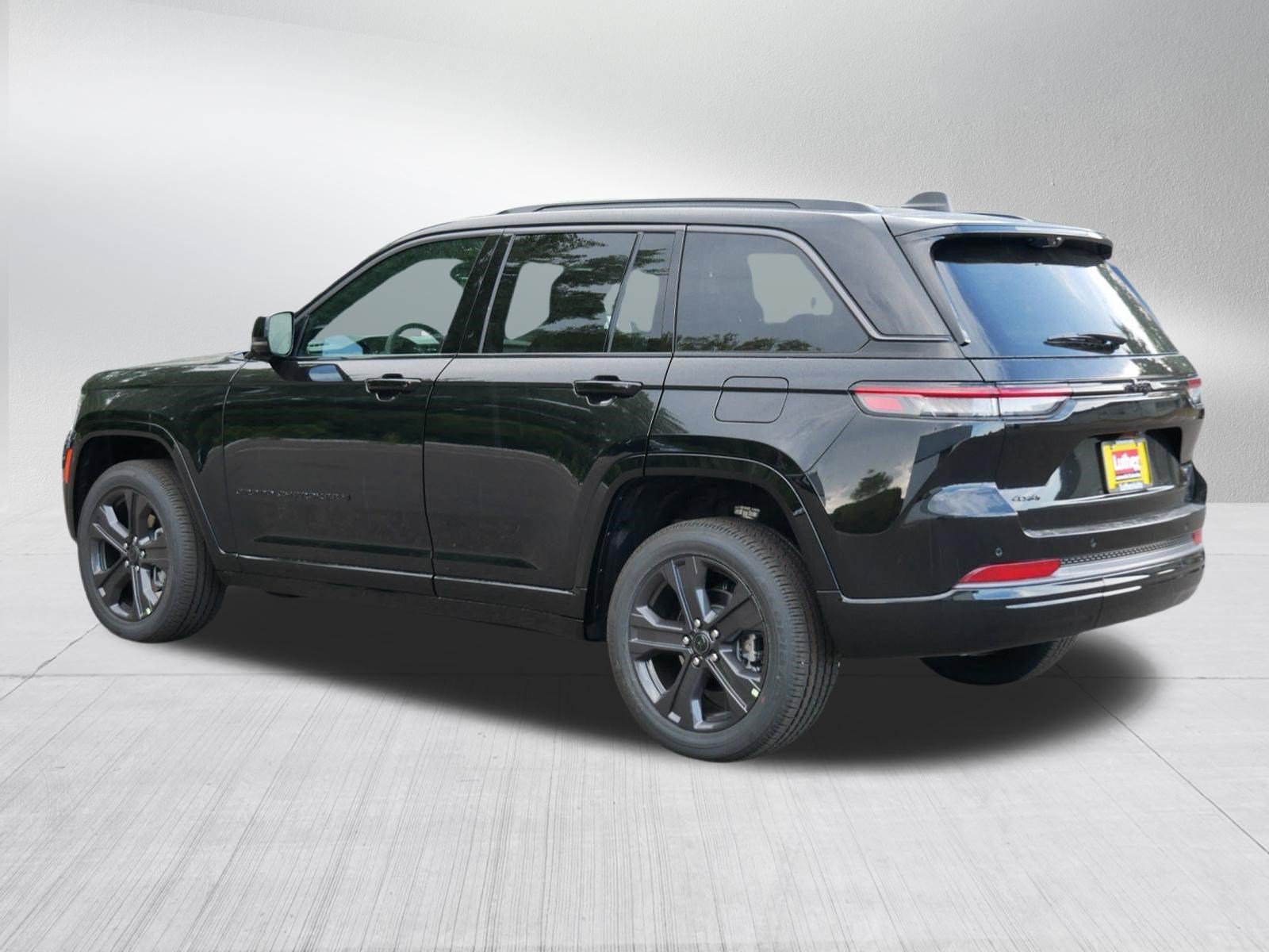 New 2027 Jeep Grand Cherokee Limited AWD/4WD image 5