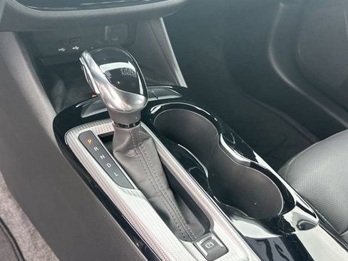 Used 2024 Buick Envista Avenir image 32