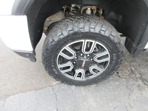 Used 2022 GMC Sierra 3500 AT4 w/ AT4 Premium Plus Package AWD/4WD image 15