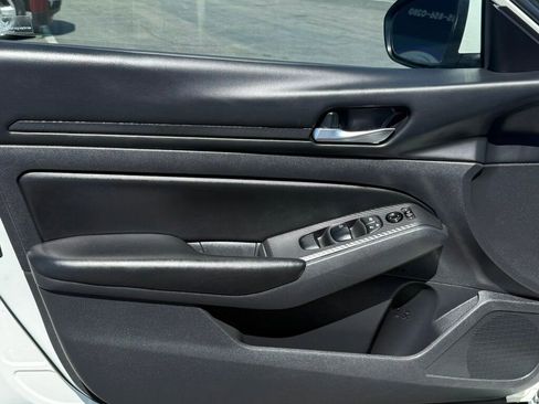 Used 2022 Nissan Altima 2.5 S FWD image 20