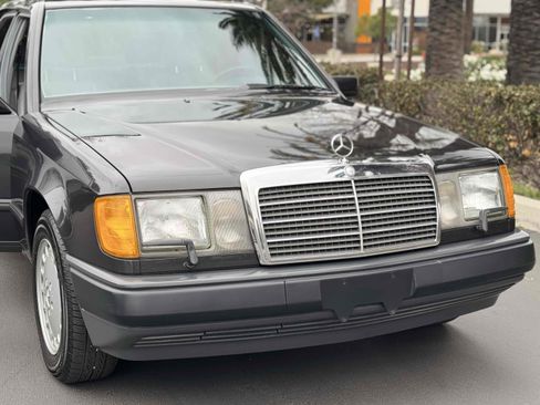 Used 1987 Mercedes-Benz 300 D Turbo image 82
