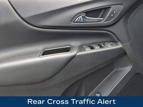 Used 2023 Chevrolet Equinox LT AWD/4WD image 22