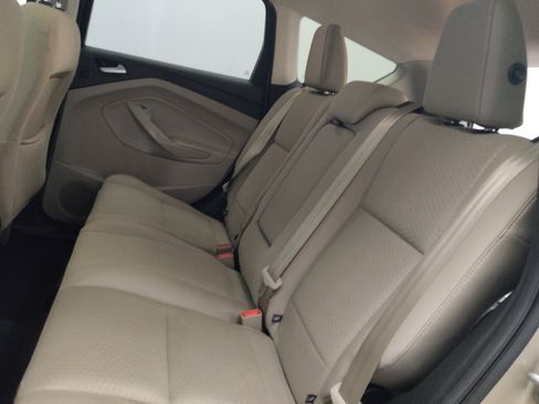 Used 2017 Ford Escape SE w/ Equipment Group 201A FWD image 18
