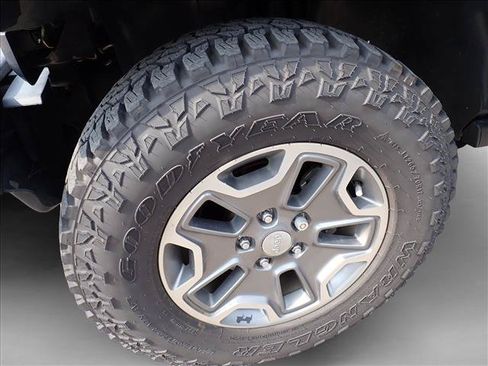 Used 2014 Jeep Wrangler Unlimited Rubicon w/ Connectivity Group AWD/4WD image 6