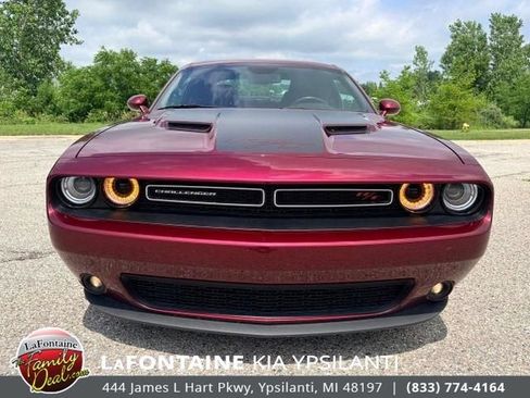 Used 2017 Dodge Challenger R/T w/ Cold Weather Group RWD image 8