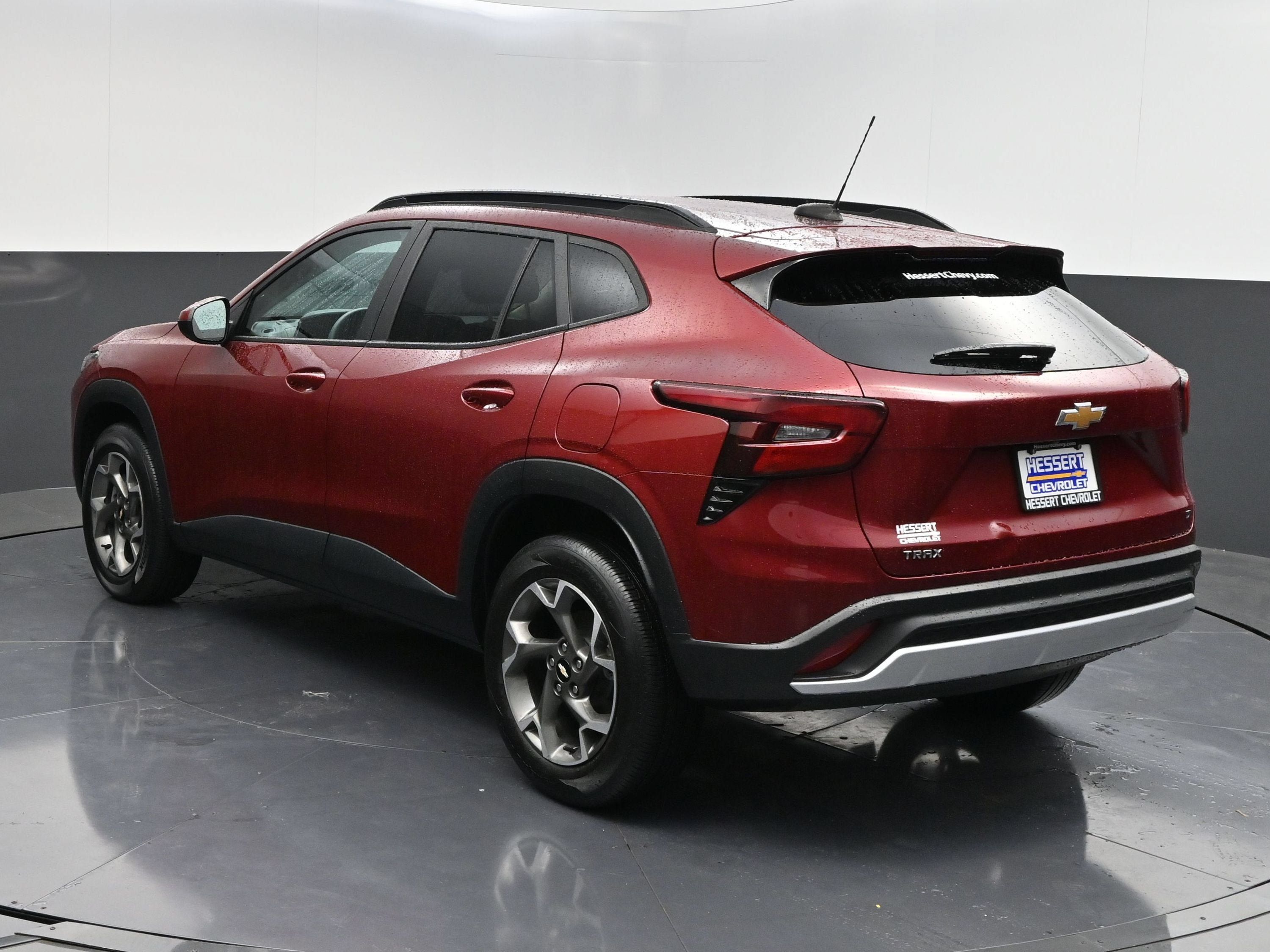 Certified 2024 Chevrolet Trax LT FWD image 6