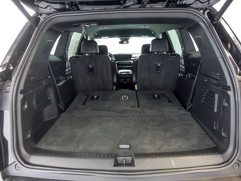Used 2025 Buick Enclave Preferred AWD/4WD image 30