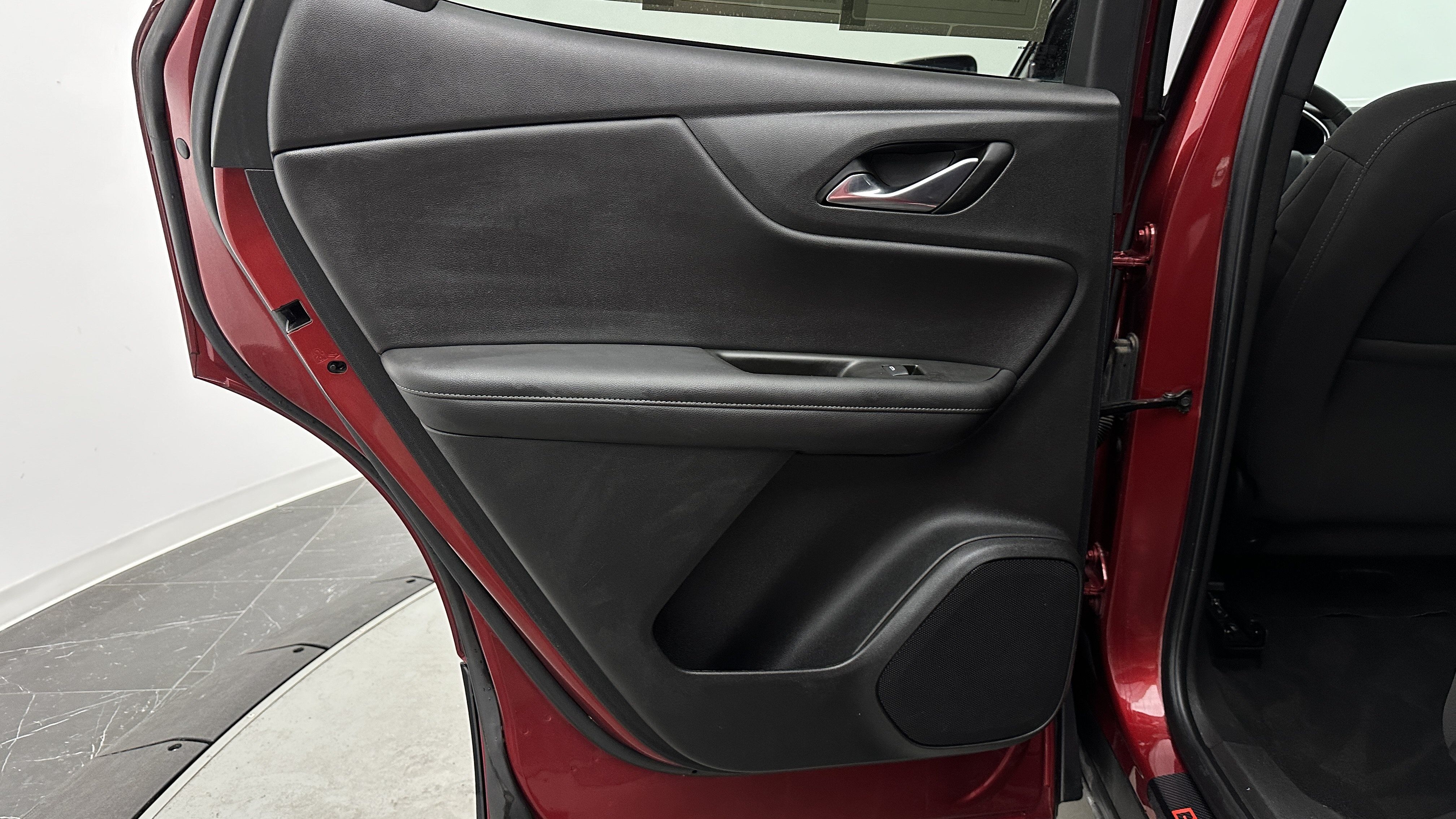 Used 2021 Chevrolet Blazer LT FWD image 24