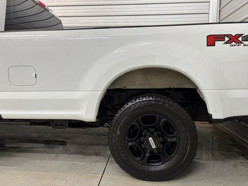 Used 2022 Ford F250 XL w/ Power Equipment Group image 6