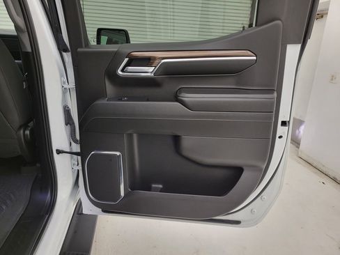 Used 2024 Chevrolet Silverado 1500 LT Trail Boss w/ Protection Package image 37