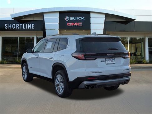 Used 2024 GMC Acadia Elevation image 5