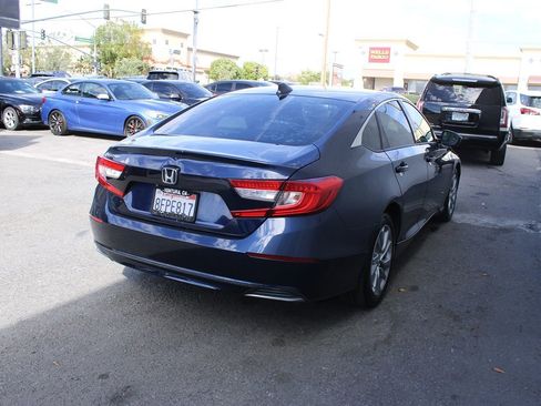 Used 2018 Honda Accord LX image 7