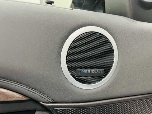 Used 2018 Land Rover Discovery HSE AWD/4WD image 10