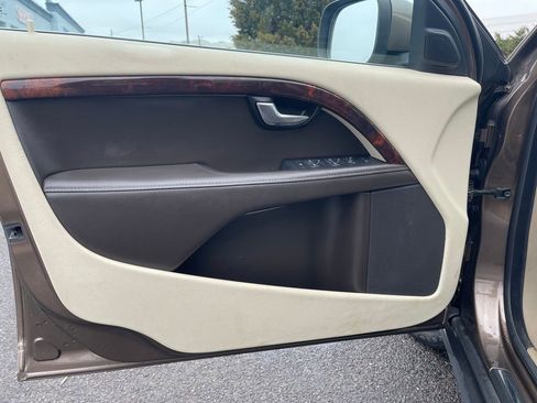 Used 2015 Volvo XC70 T6 Premier Plus image 15