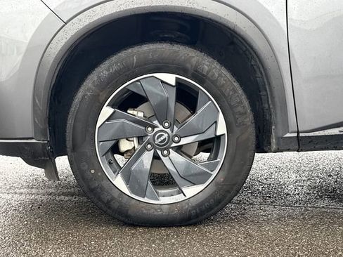 Used 2024 Nissan Rogue SV AWD/4WD image 23