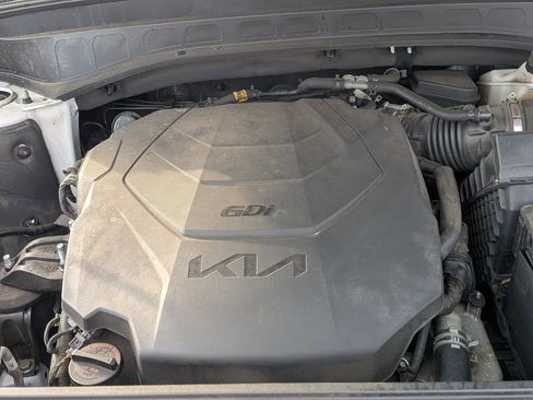 Used 2022 Kia Telluride LX image 35