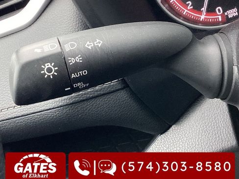 Used 2025 Toyota RAV4 XLE AWD/4WD image 26