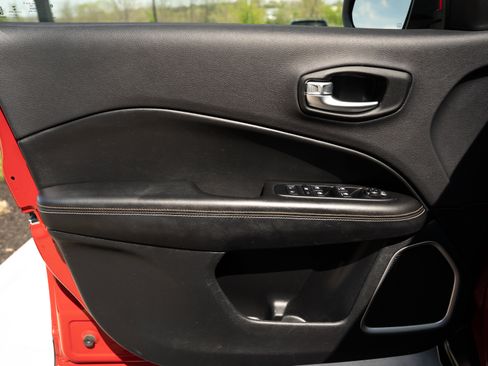 Used 2021 Jeep Compass Latitude w/ Convenience Group image 18