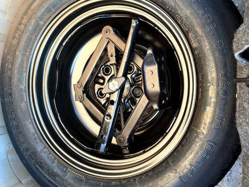 Used 2013 Dodge Avenger SXT w/ Rallye Appearance Group image 29