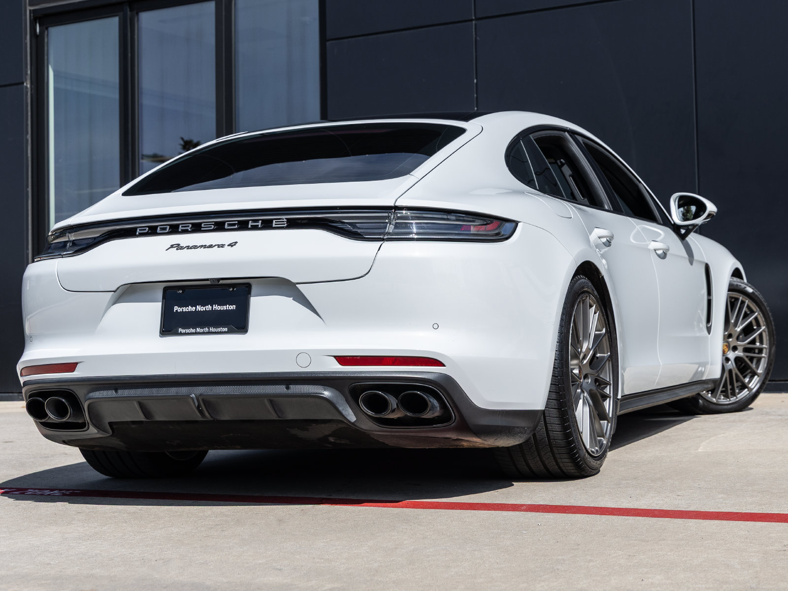 Certified 2023 Porsche Panamera 4 Platinum Edition AWD/4WD image 11