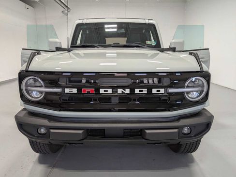 Used 2023 Ford Bronco Outer Banks AWD/4WD image 15