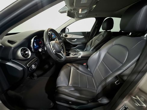 Used 2019 Mercedes-Benz C 300 Sedan image 14