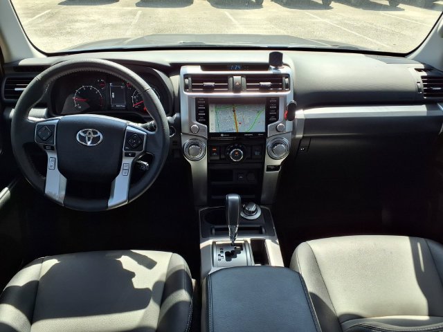 Used 2022 Toyota 4Runner SR5 Premium w/ Moonroof Package AWD/4WD image 11