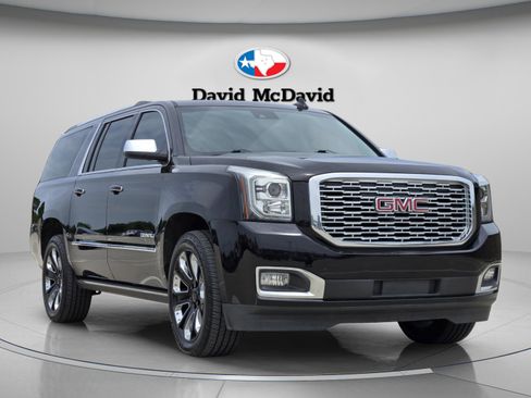 Used 2019 GMC Yukon XL Denali w/ Denali Ultimate Package AWD/4WD image 7