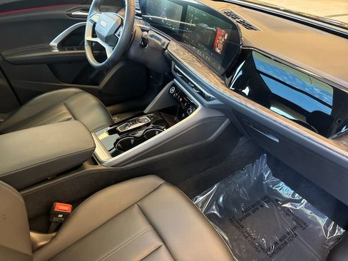 Certified 2025 Audi Q5 Premium w/ Convenience Package AWD/4WD image 21