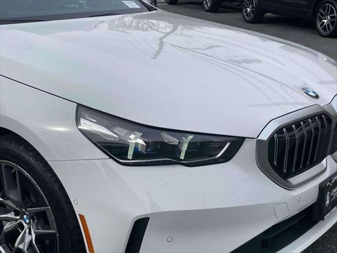 Used 2026 BMW 530i xDrive image 9