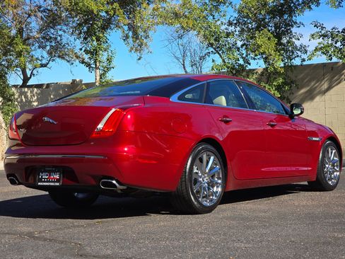 Used 2012 Jaguar XJ image 10