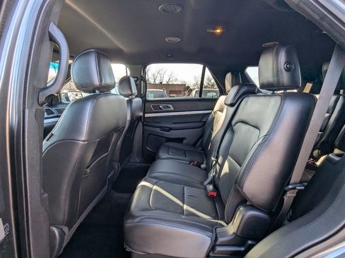 Used 2017 Ford Explorer XLT w/ Equipment Group 202A image 13