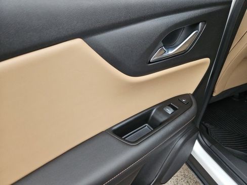 Used 2023 Chevrolet Blazer Premier image 23