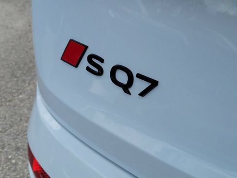 New 2026 Audi SQ7 Prestige AWD/4WD image 5