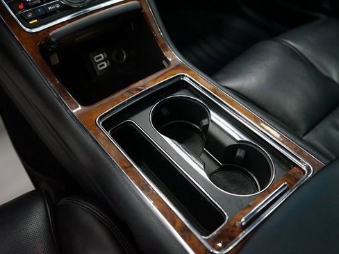 Used 2017 Lincoln Continental Reserve w/ Technology Package image 42