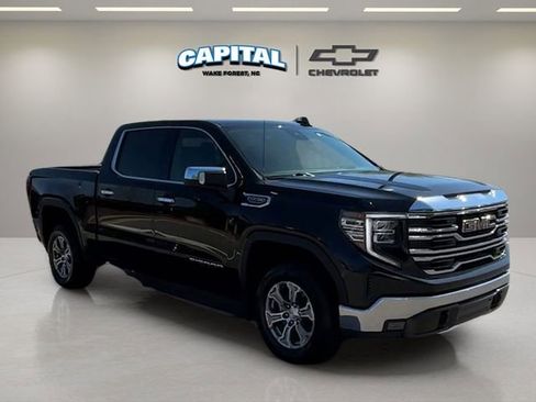 Used 2025 GMC Sierra 1500 SLT image 7