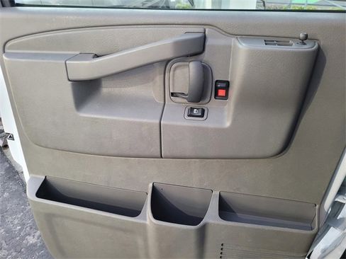 Used 2022 Chevrolet Express 2500 w/ Driver Convenience Package image 15